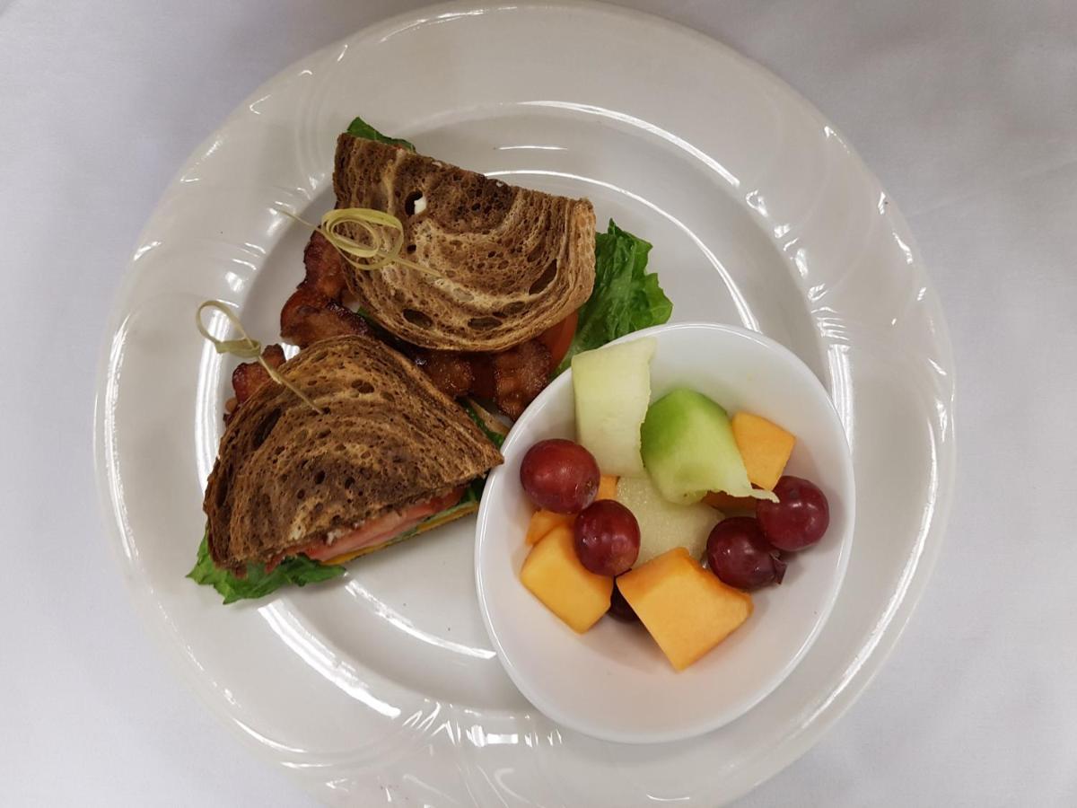 Ingersoll Elm Hurst Inn & Spa מראה חיצוני תמונה