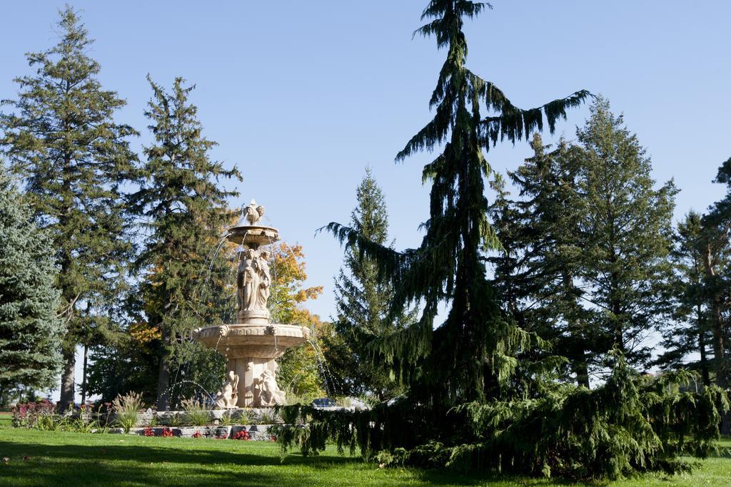 Ingersoll Elm Hurst Inn & Spa מראה חיצוני תמונה