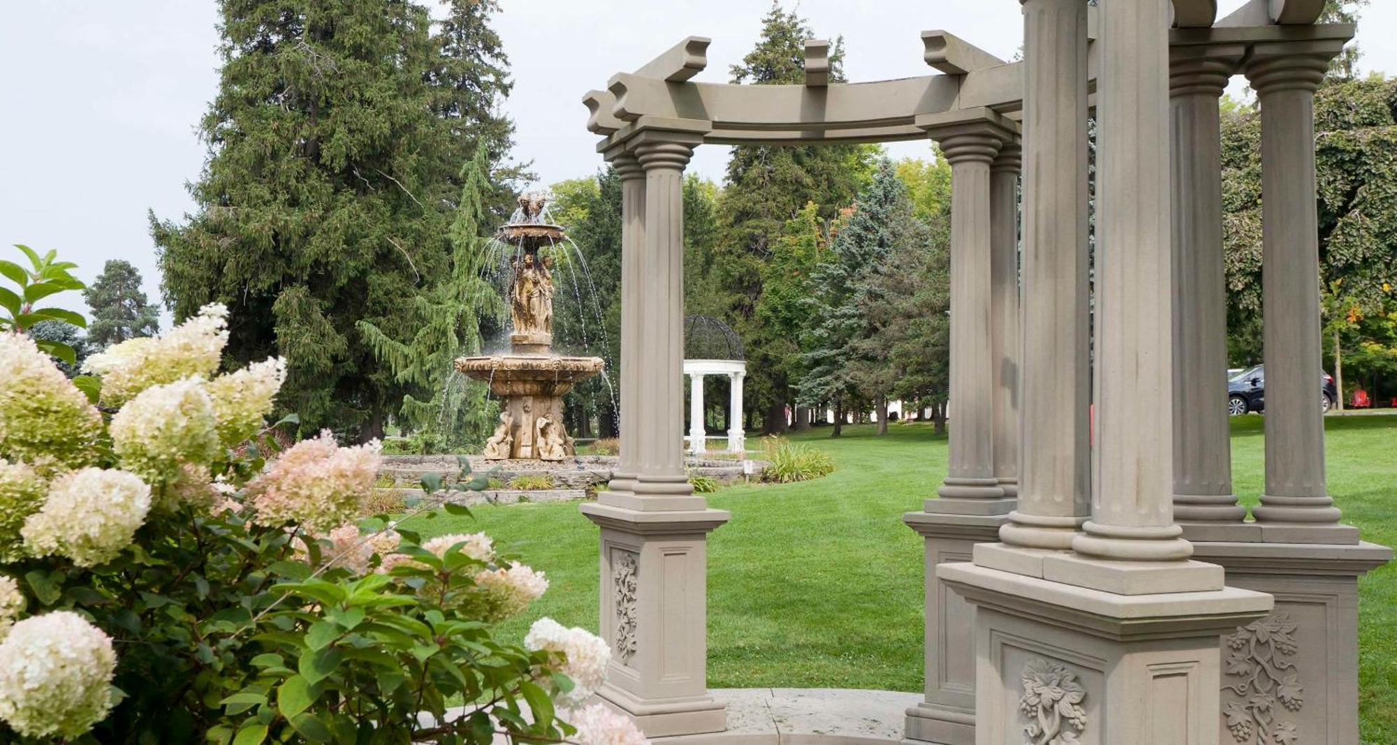 Ingersoll Elm Hurst Inn & Spa מראה חיצוני תמונה