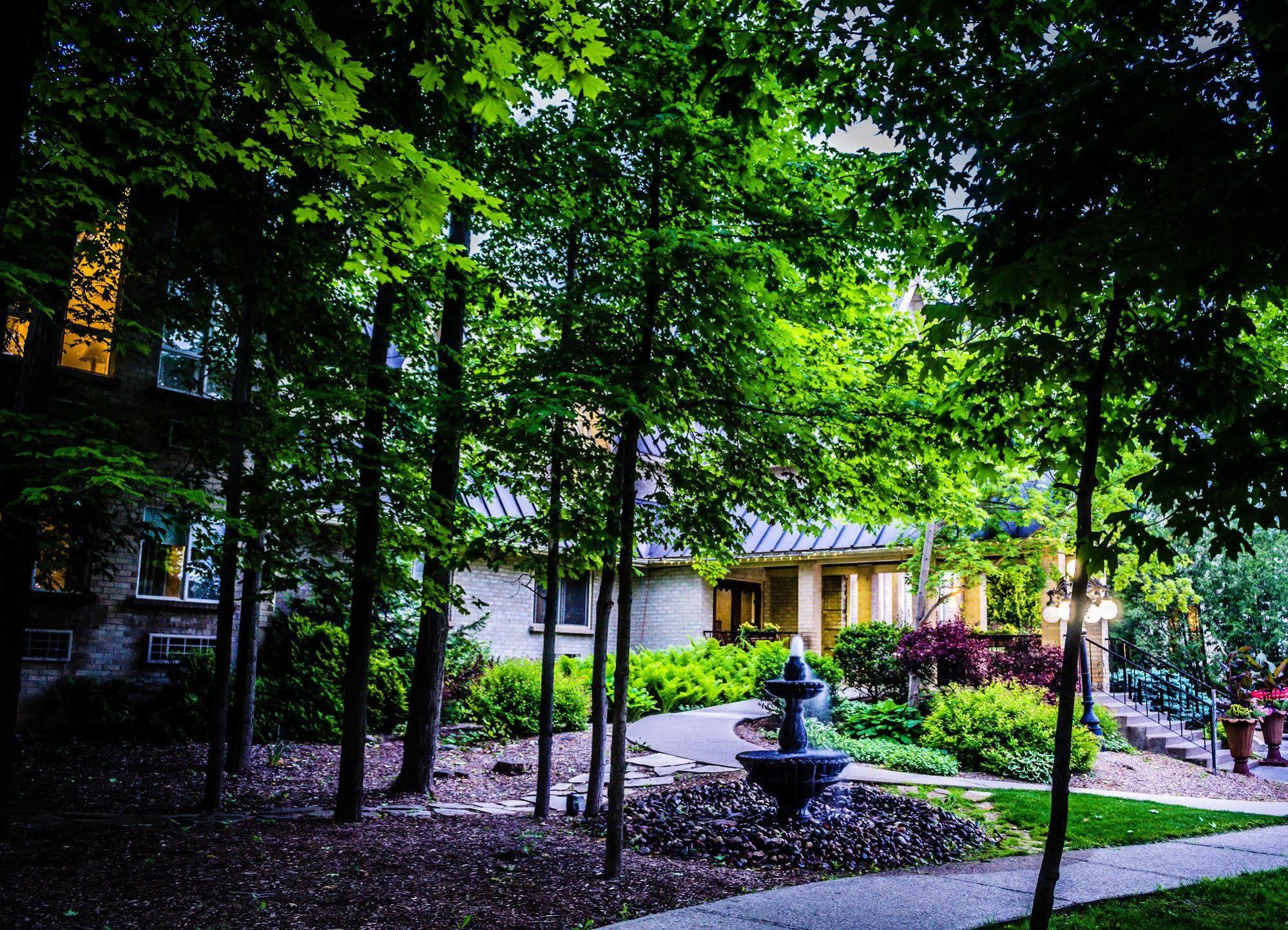 Ingersoll Elm Hurst Inn & Spa מראה חיצוני תמונה
